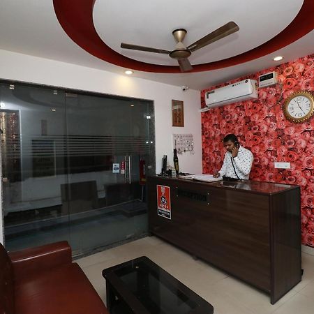 Oyo Flagship Hotel Daimond New Delhi Bagian luar foto
