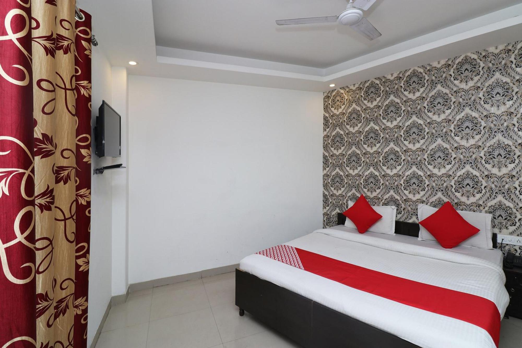 Oyo Flagship Hotel Daimond New Delhi Bagian luar foto