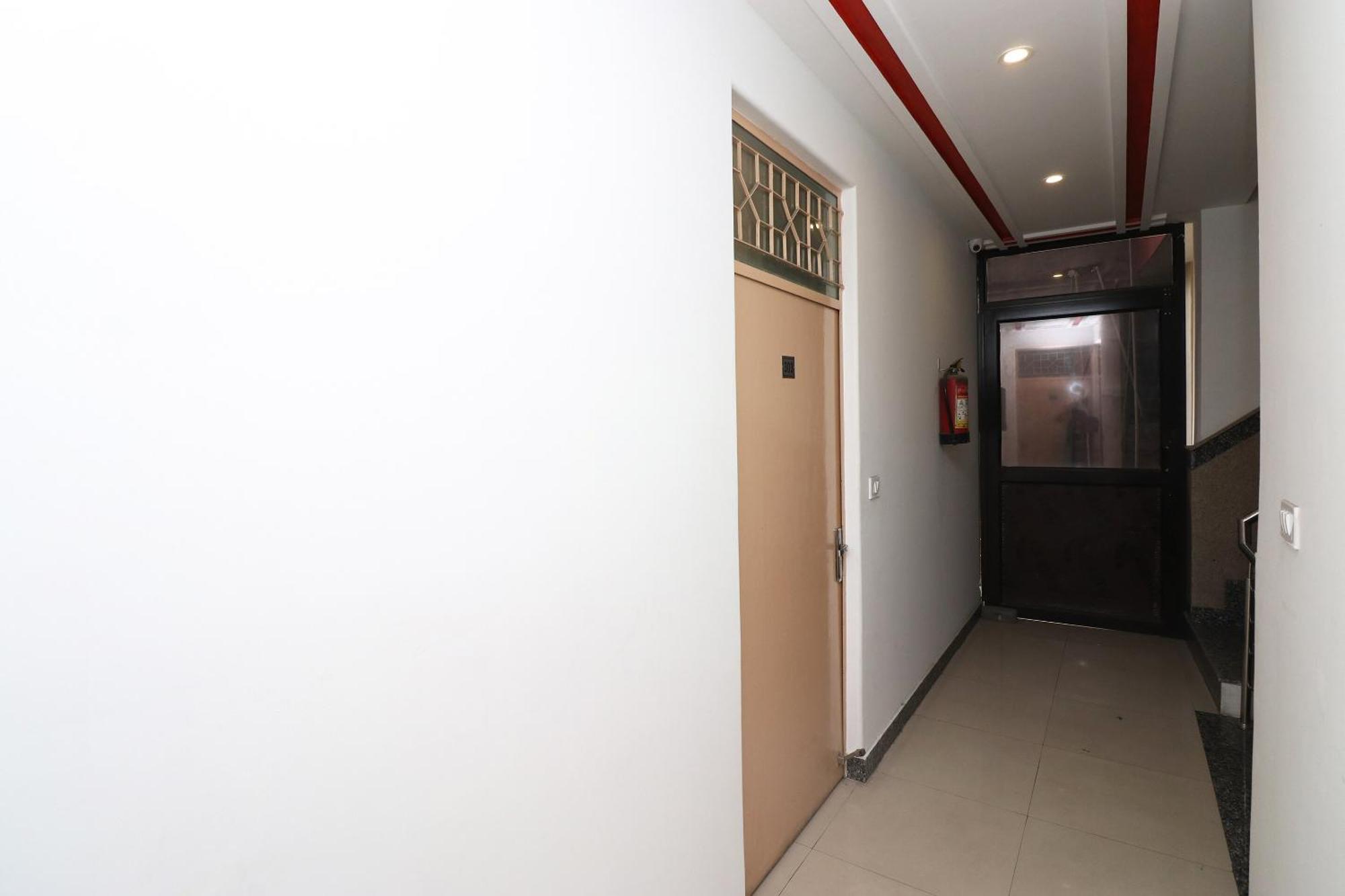 Oyo Flagship Hotel Daimond New Delhi Bagian luar foto