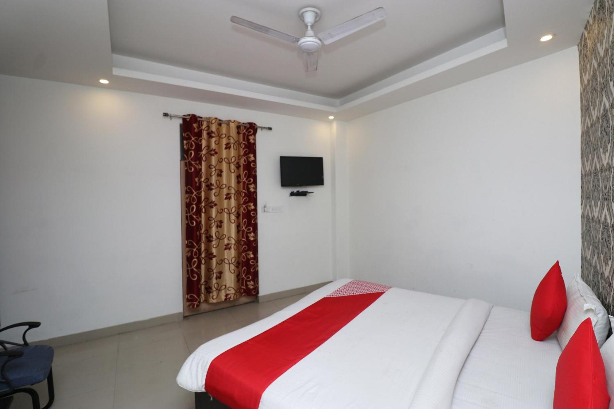 Oyo Flagship Hotel Daimond New Delhi Bagian luar foto